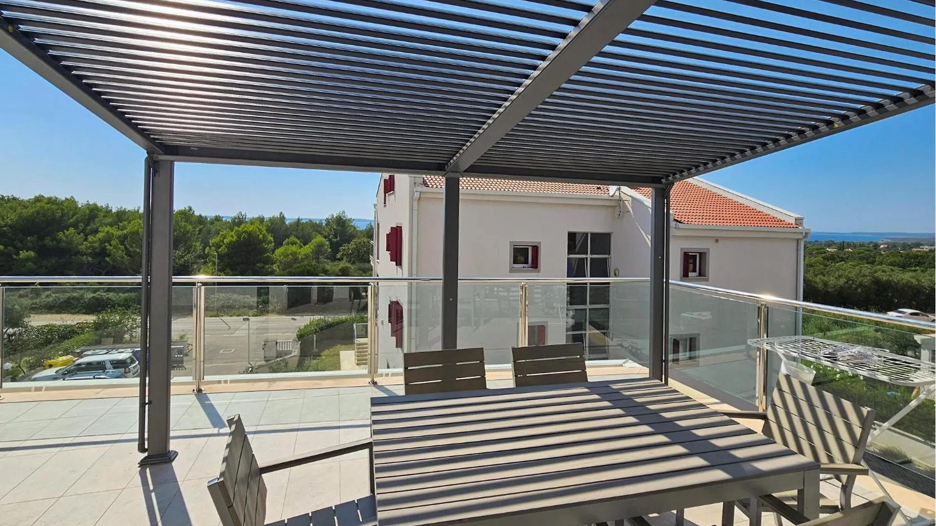 3 Bedroom Stunning Apartment In Peroj