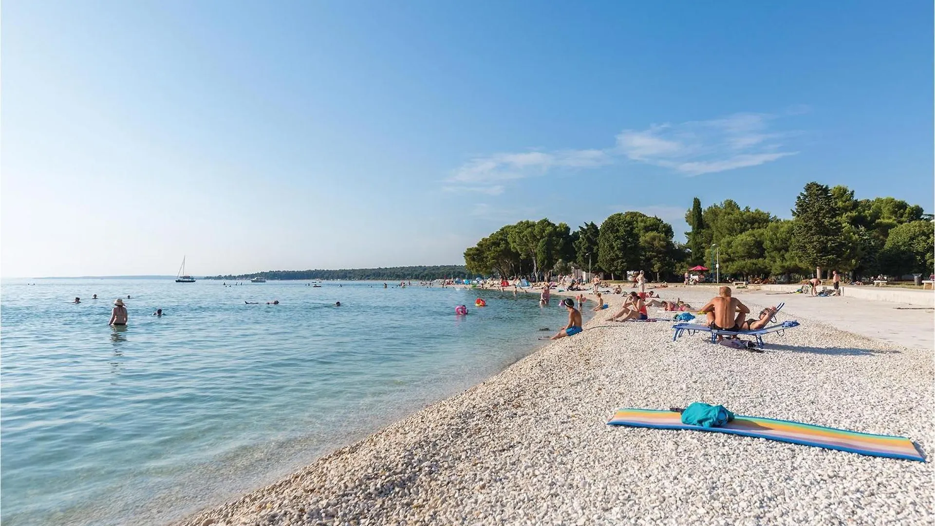 3 Bedroom Stunning Apartment In Peroj 0*,  Croacia