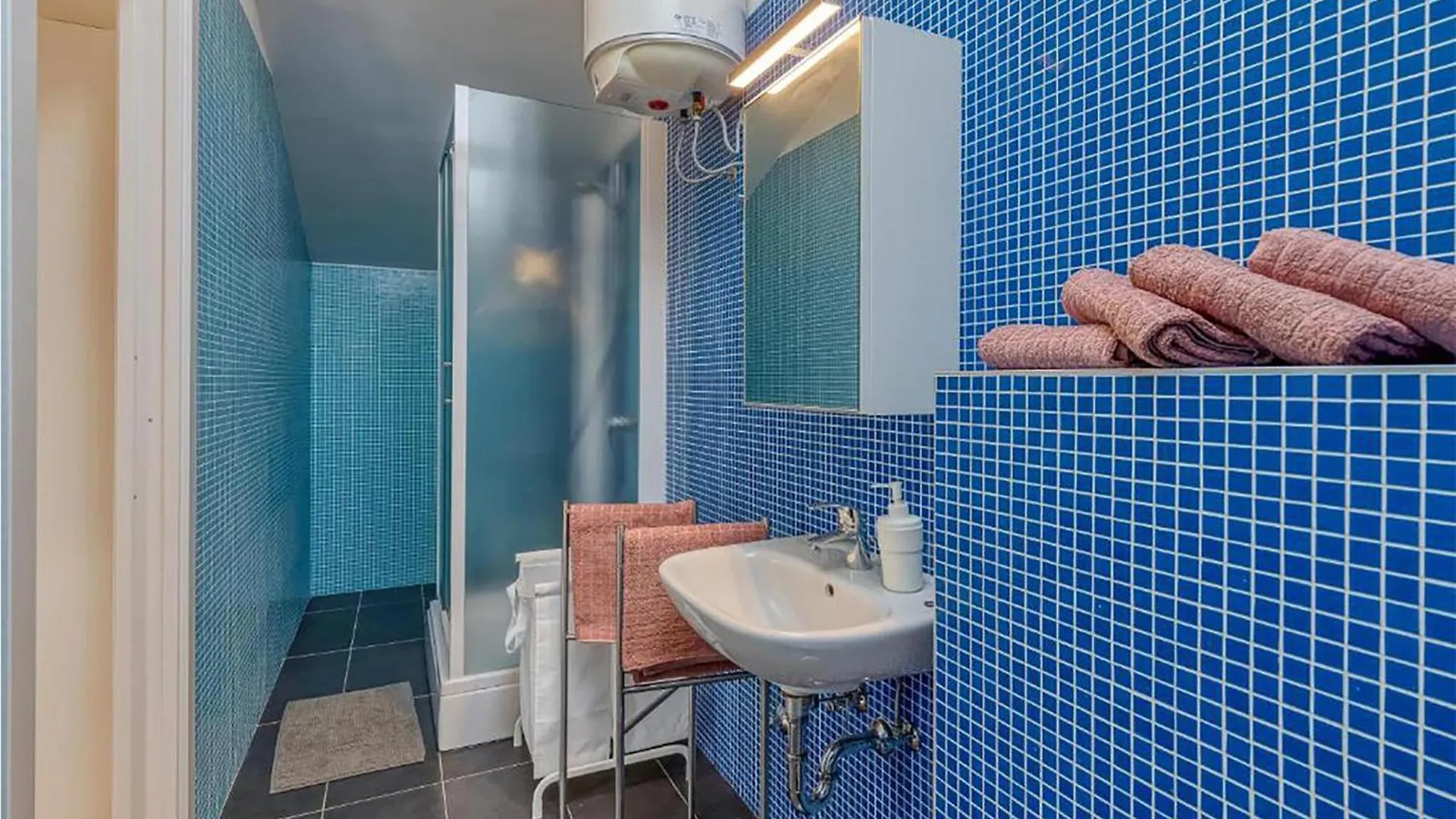 3 Bedroom Stunning Apartment In Peroj